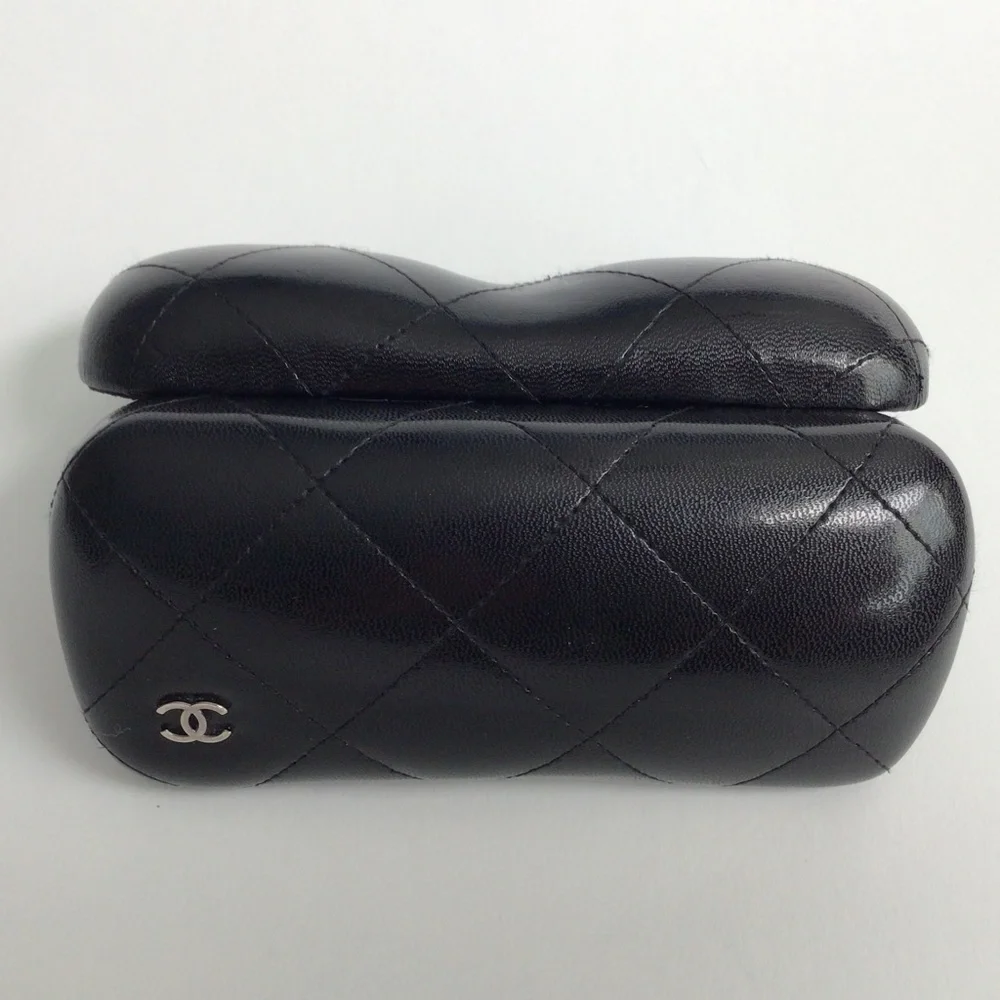 CHANEL gorgeous authentic